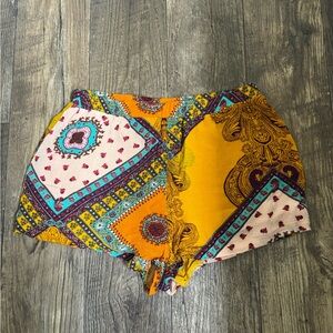 One Way Women’s Shorts. Paisley Print. Mustard Yellow. Size 10. Double Lined.